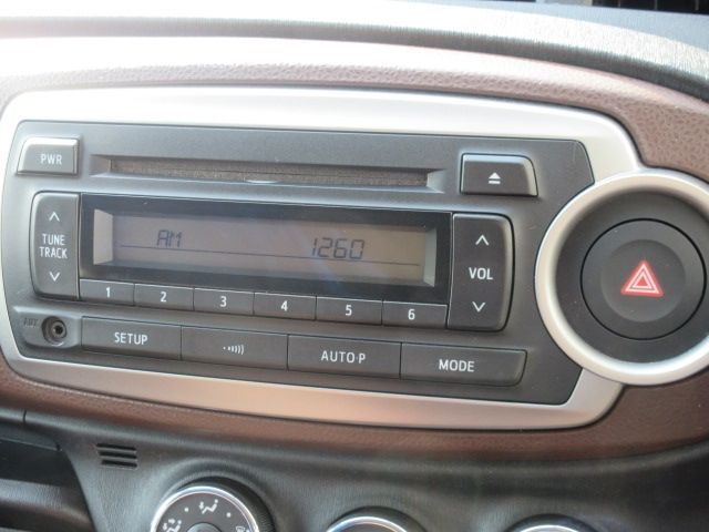 Toyota VITZ 2011-07 4114-13