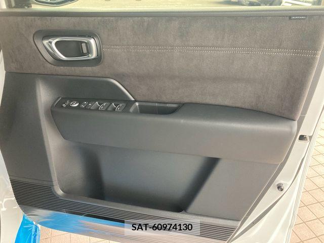 Honda e 2023-12 208130-11