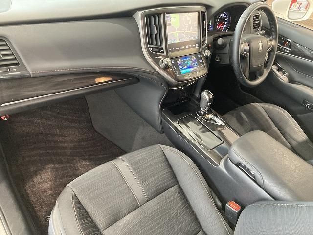 Toyota CROWN SEDAN 2015-02 28139-13