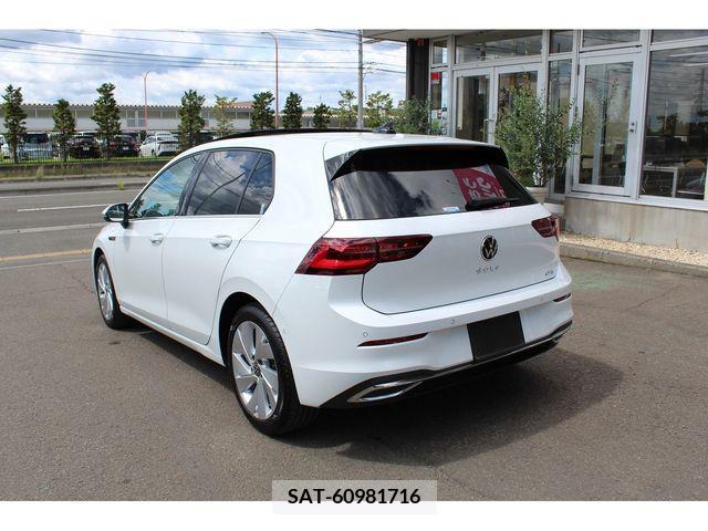VolksWagen GOLF 2021-08 343971-5