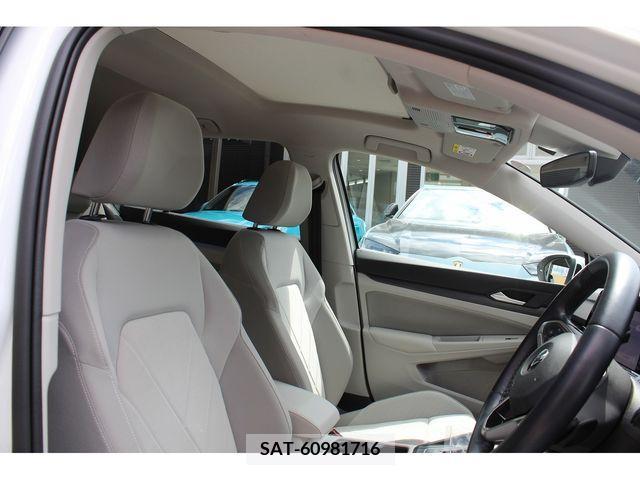 VolksWagen GOLF 2021-08 343971-12
