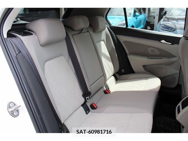 VolksWagen GOLF 2021-08 343971-11