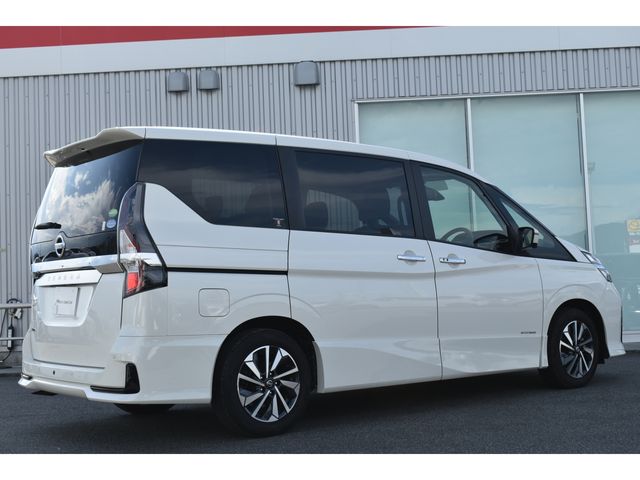 Nissan SERENA 2021-06 11383-1