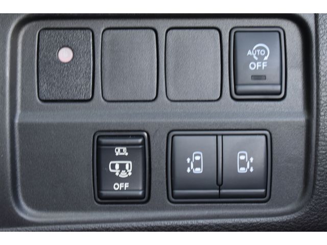 Nissan SERENA 2021-06 11383-10