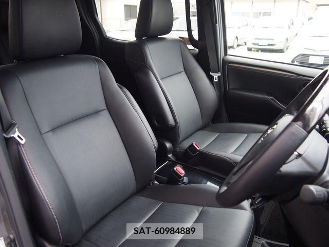 Toyota ESQUIRE 2016-11 298712-4
