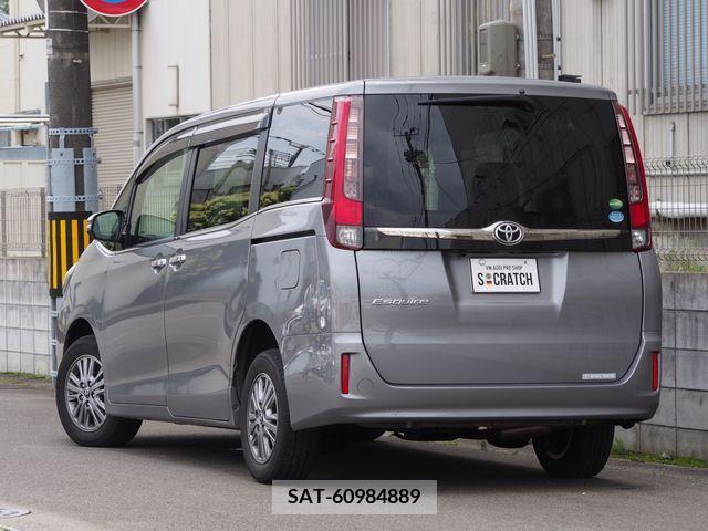 Toyota ESQUIRE 2016-11 298712-2