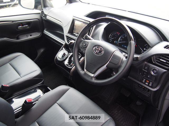 Toyota ESQUIRE 2016-11 298712-3
