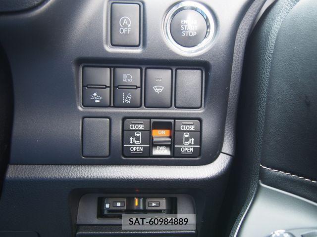 Toyota ESQUIRE 2016-11 298712-13