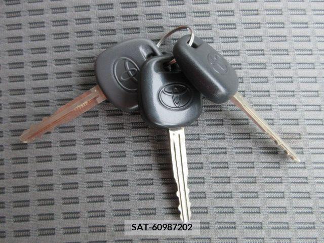 Toyota TOYOACE 2015-08 203525-18