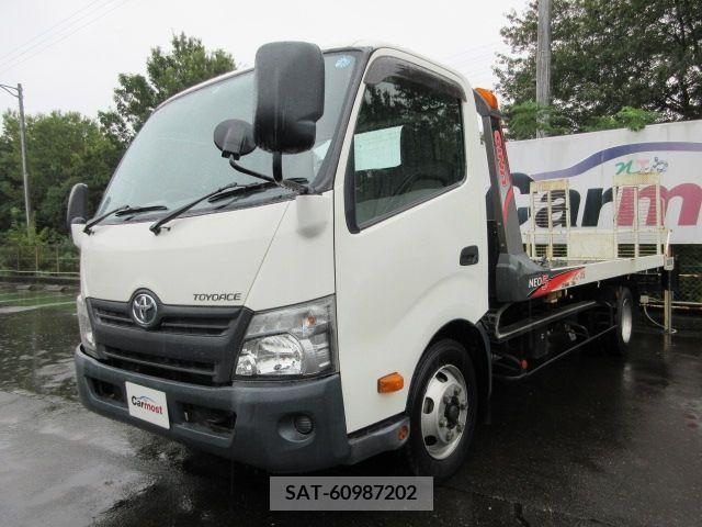 Toyota TOYOACE 2015-08 203525-1
