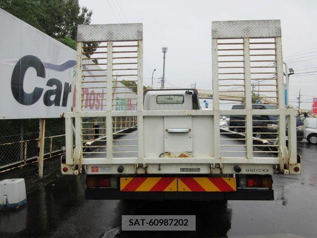 Toyota TOYOACE 2015-08 203525-6
