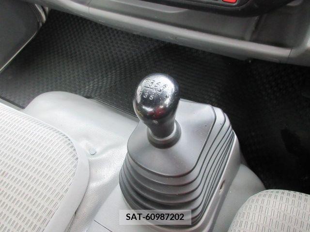 Toyota TOYOACE 2015-08 203525-12