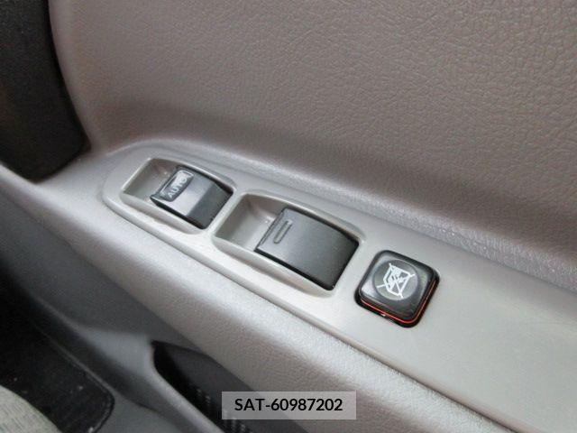 Toyota TOYOACE 2015-08 203525-15