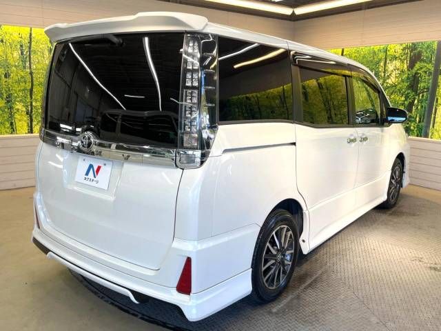 Toyota VOXY 2016-03 193182-18