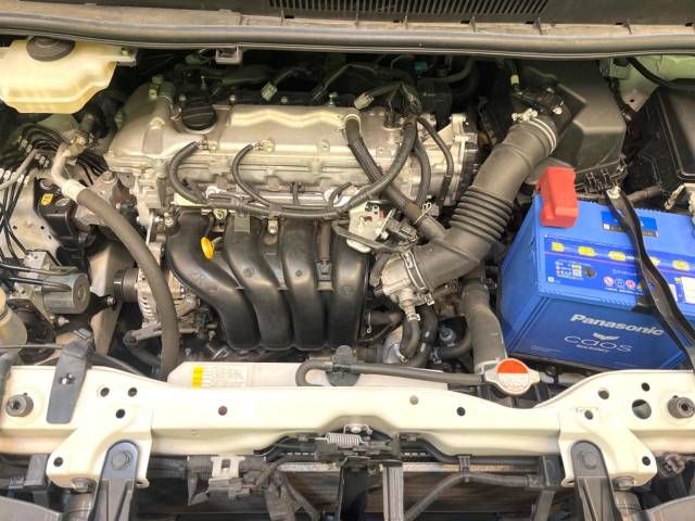Toyota VOXY 2016-03 193182-19