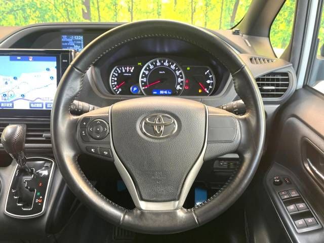 Toyota VOXY 2016-03 193182-12