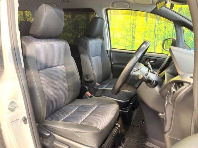 Toyota VOXY 2016-03 193182-8