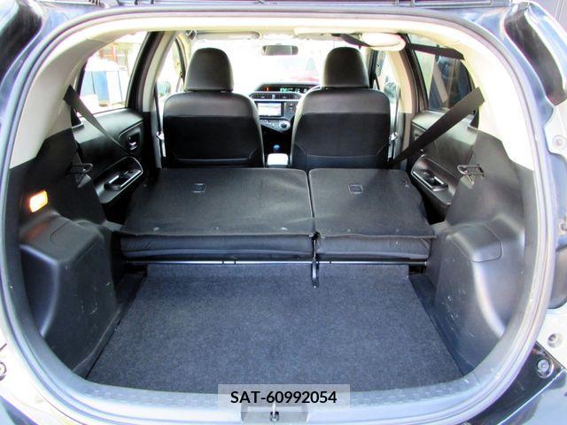 Toyota AQUA 2013-11 243748-17