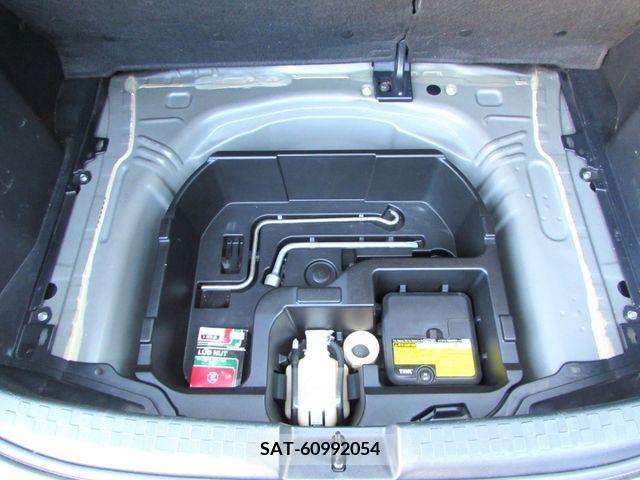Toyota AQUA 2013-11 243748-18
