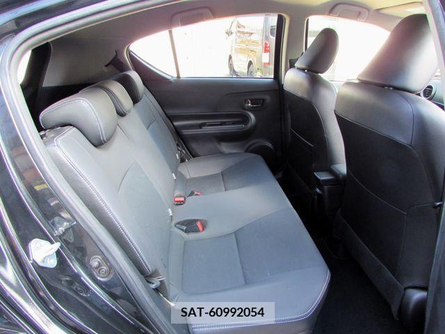 Toyota AQUA 2013-11 243748-19