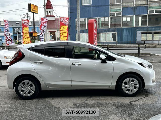Toyota AQUA 2021-11 292275-8