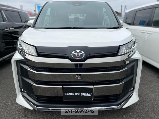 Toyota NOAH 2024-03 226941-1