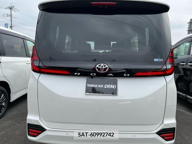 Toyota NOAH 2024-03 226941-4