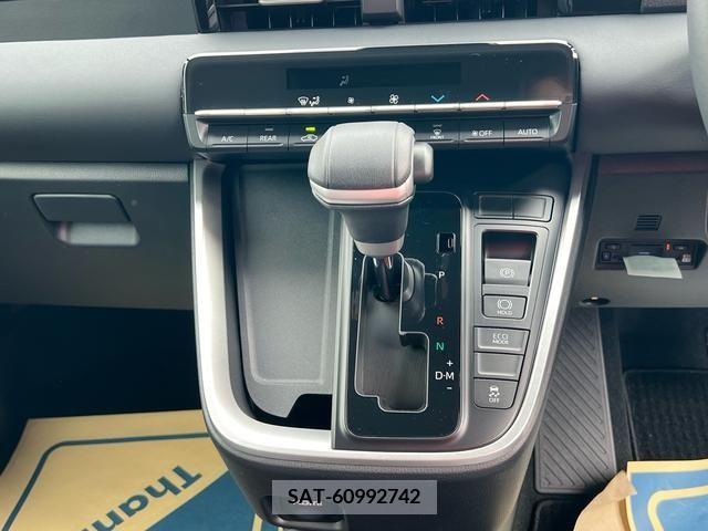 Toyota NOAH 2024-03 226941-18