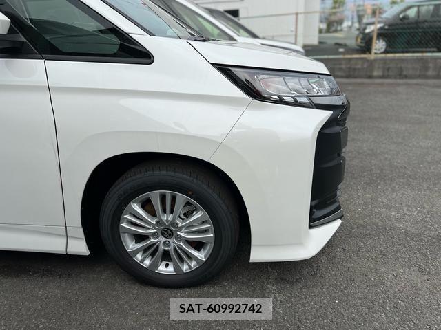 Toyota NOAH 2024-03 226941-2