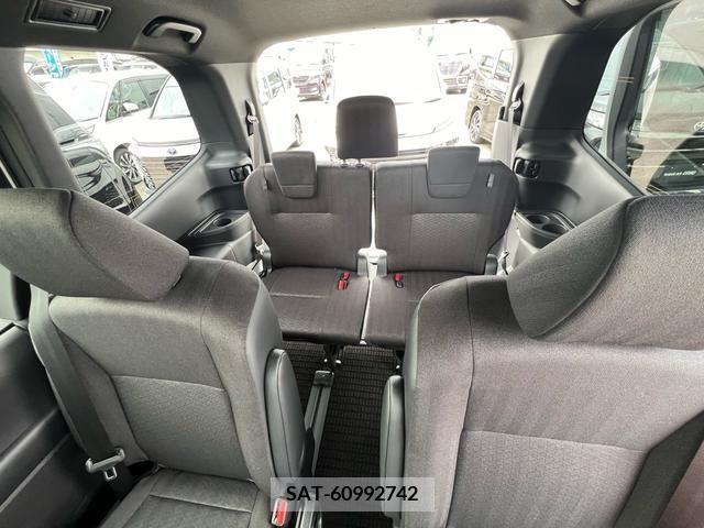 Toyota NOAH 2024-03 226941-9