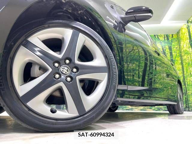 Toyota PRIUS 2019-06 322419-13