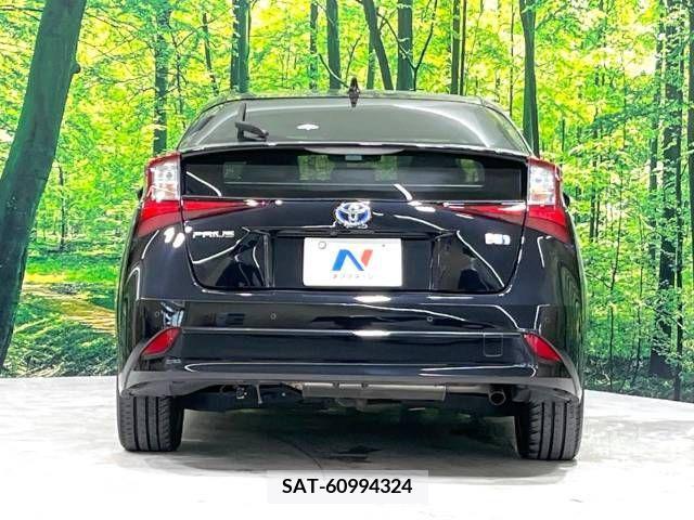 Toyota PRIUS 2019-06 322419-15