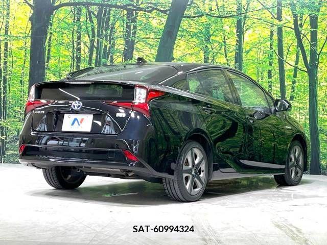 Toyota PRIUS 2019-06 322419-17