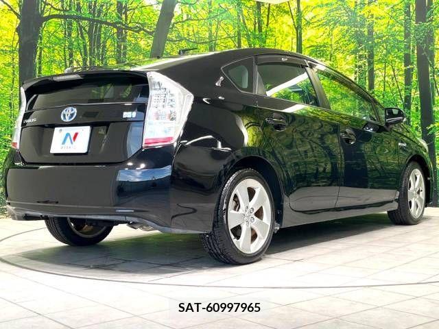 Toyota PRIUS 2010-02 383872-17