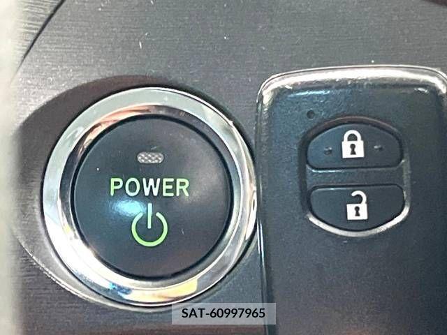Toyota PRIUS 2010-02 383872-6