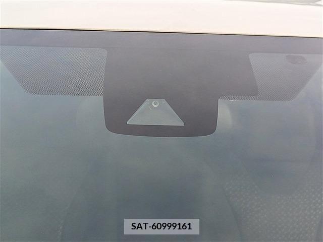 Toyota PRIUS 2018-04 281712-6