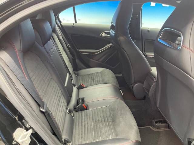 Mercedes Benz A-CLASS 2015-02 192373-8