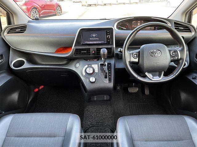 Toyota SIENTA 2018-01 214922-1