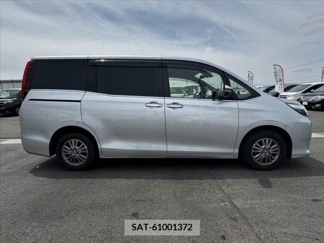 Toyota ESQUIRE 2016-04 297179-11