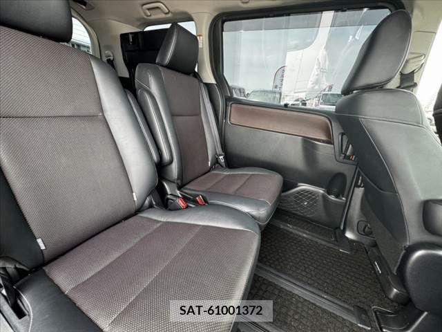 Toyota ESQUIRE 2016-04 297179-17
