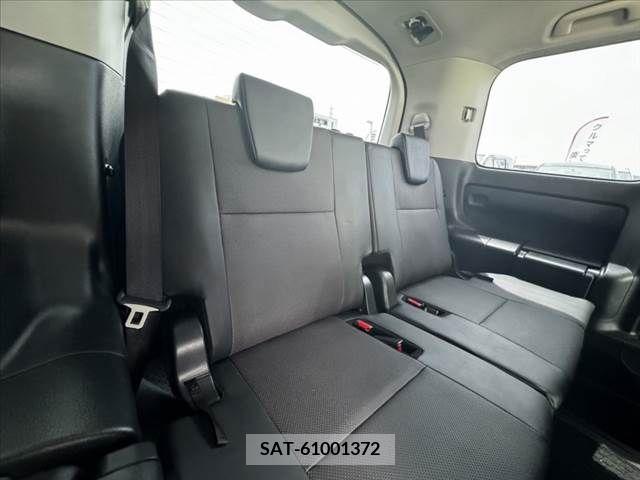 Toyota ESQUIRE 2016-04 297179-19