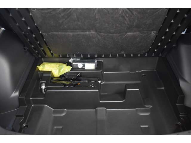 Mitsubishi ECLIPSE CROSS 2019-10 24415-14