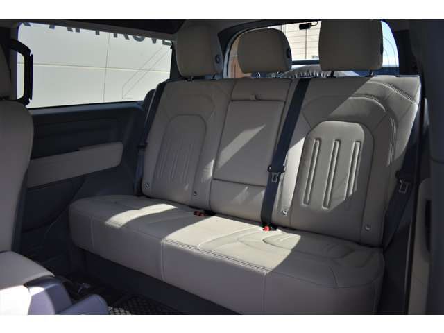 ROVER DEFENDER 2021-06 3669-11
