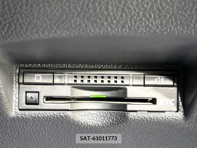 Toyota PRIUS 2016-03 281841-7