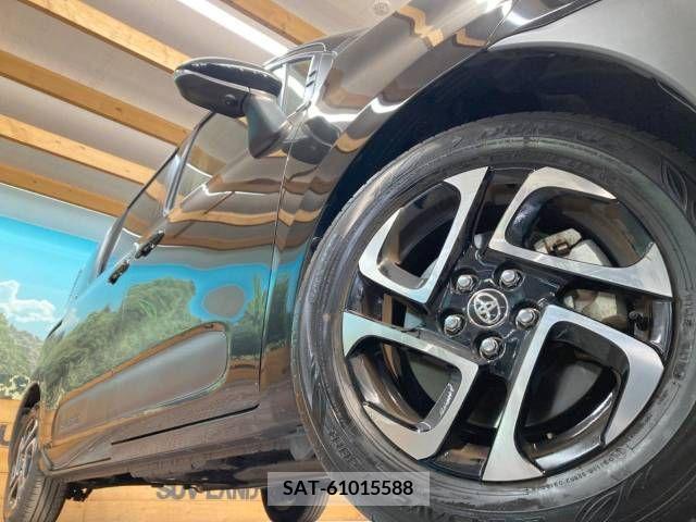 Toyota SIENTA 2022-10 221013-13