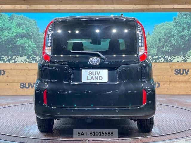 Toyota SIENTA 2022-10 221013-15