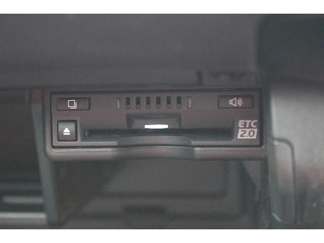 Lexus UX 2021-02 194233-4