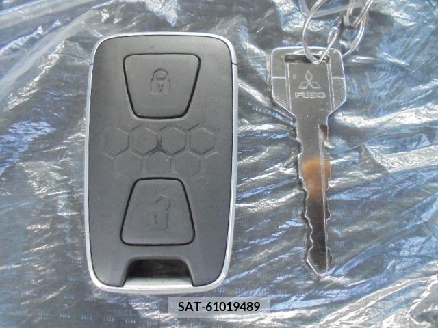 Mitsubishi CANTER 2023-01 200706-17