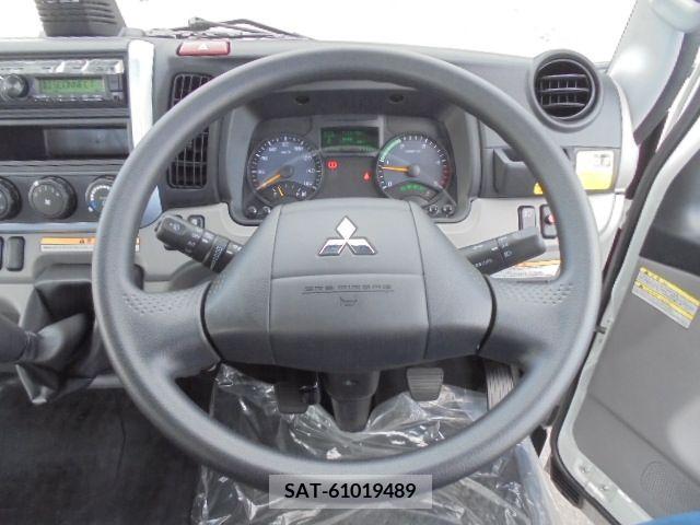 Mitsubishi CANTER 2023-01 200706-1