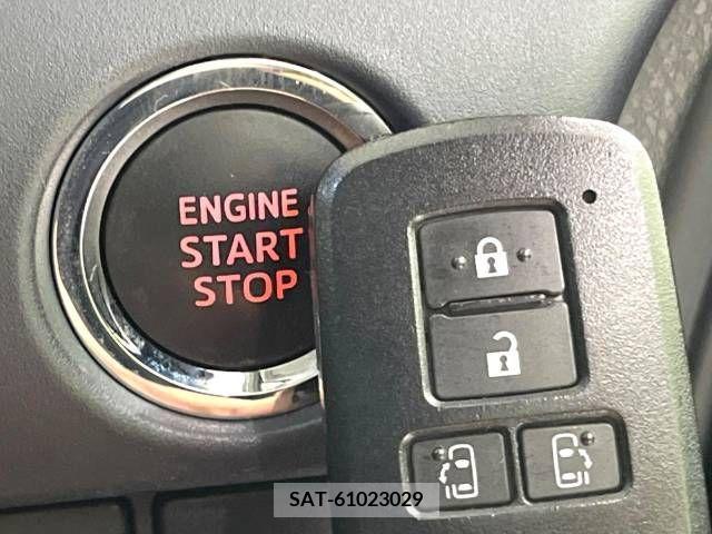 Toyota VOXY 2015-04 352011-6